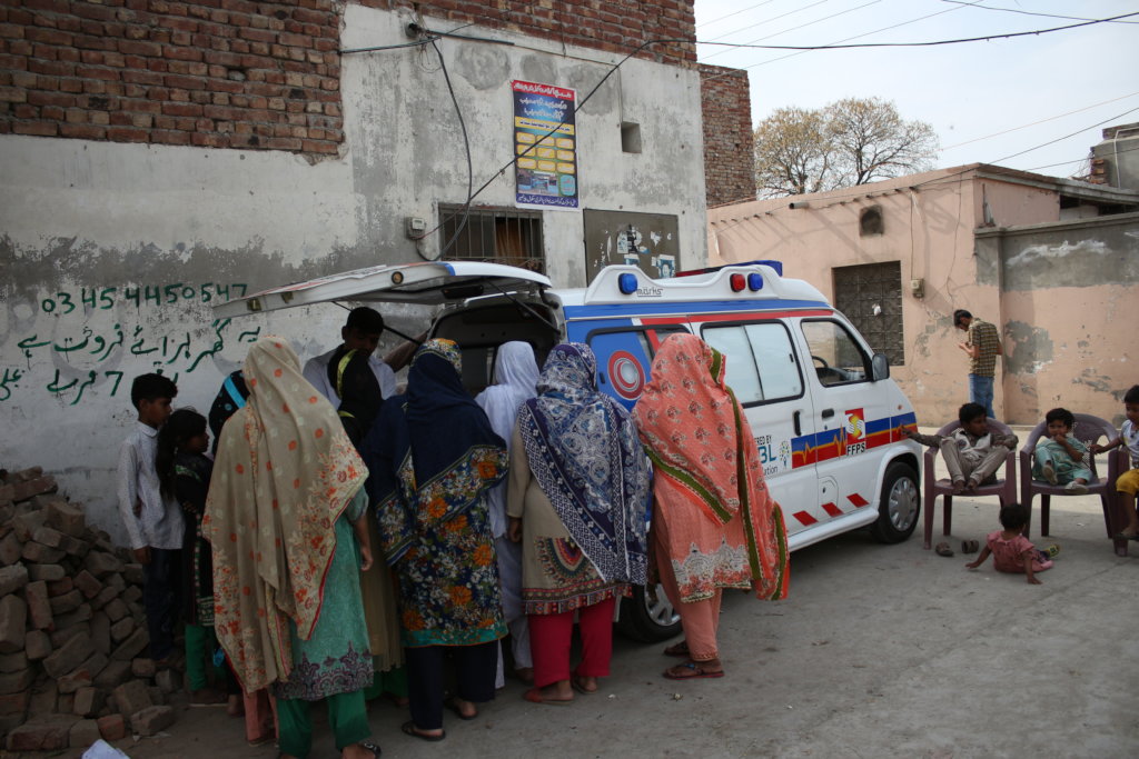 Help The Pregnant Women & Children In Pakistan