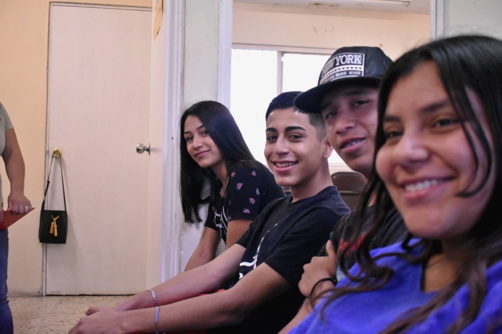 Help 228 Mexican teenagers to stay in school