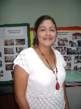 Jewelry teacher Mirna Castillo