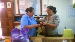 Petronila explains the steps to follow