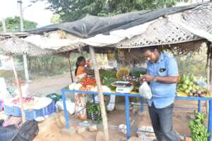 Customer who gets fresh produce..!!