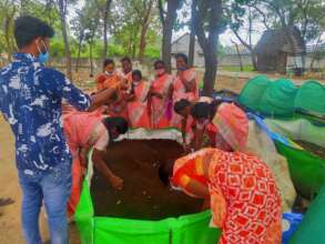 Thrisangu Malar team - vermi-composting training