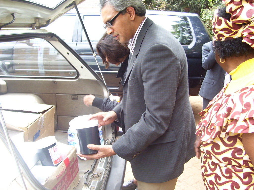 Help AIDS orphans go to school in Kenya
