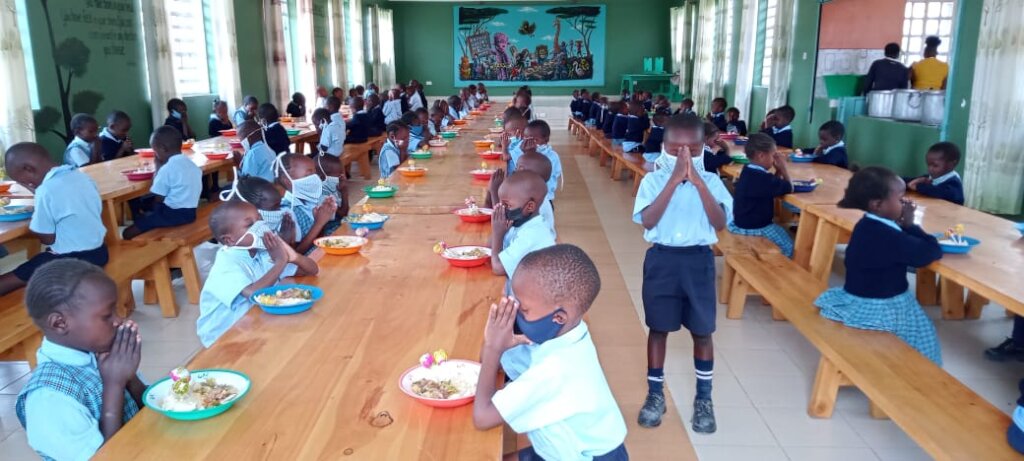 Let's Keep Food on 560 Needy Children's Plates