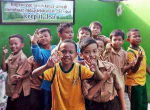 Help 50 Indonesian Kids Continue Their Schooling