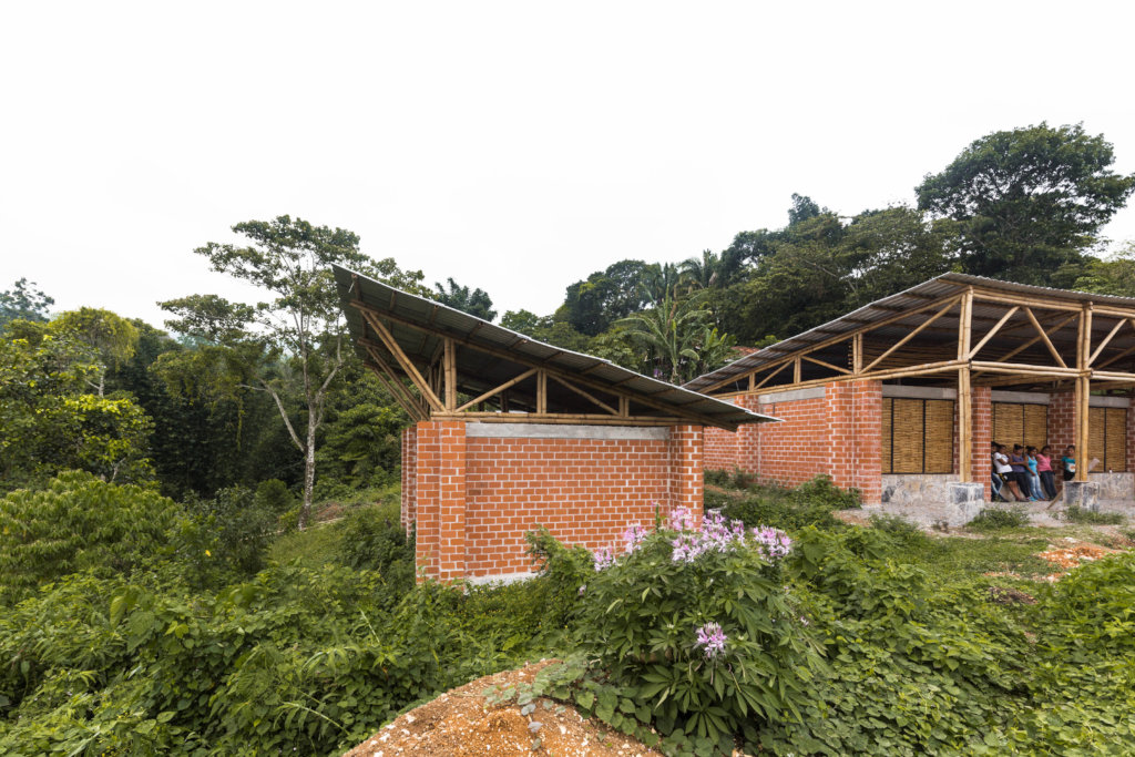 Productive Rural School: education and autonomy
