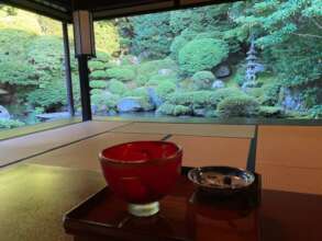 Tea at Iwanami garden