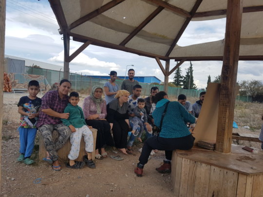 An English lesson through Arabic at Oinofyta camp