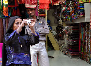 Jivaben documents Bhuj bazaar