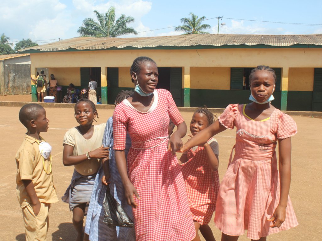 guinea girl Educate and Energize Girls in Guinea, West Africa - GlobalGiving