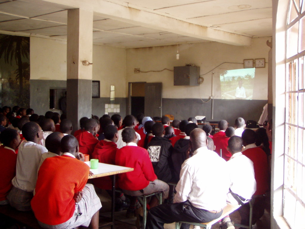 Access to reference material for 1500 slum pupils