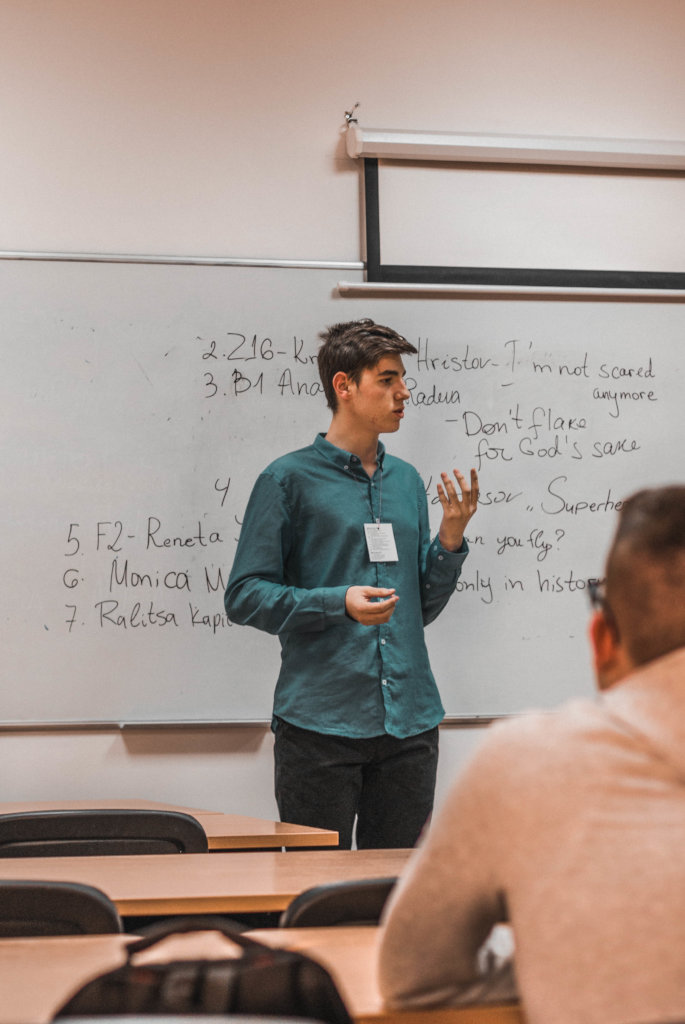 Engage 1000 Bulgarian students in public speaking