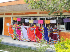 Students of the Tlajomulco dance academy.