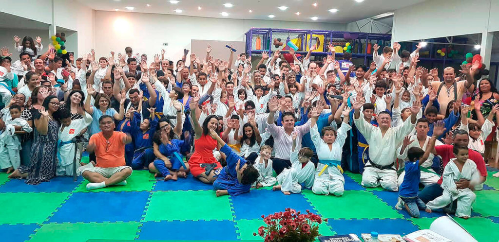 Help build a better future for kids in Brazil!