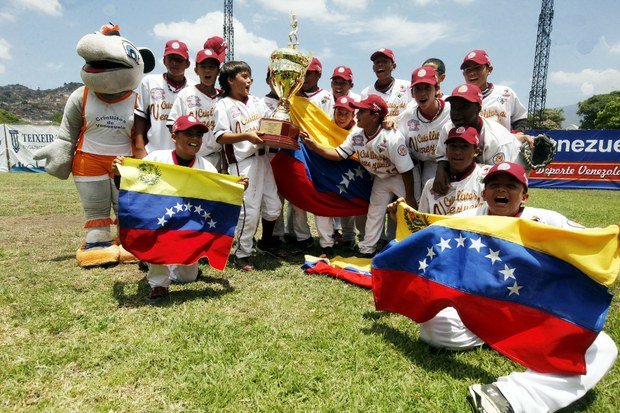 Help us bring 15 Venezuelan kids to play baseball