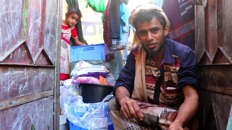 Provide clean water and humanitarian aid to Yemen