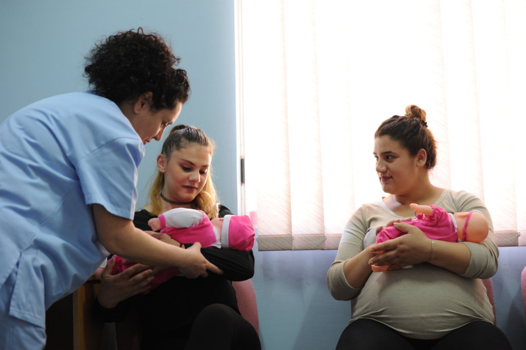 Perinatal education for 1400 mothers in Albania