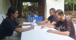Supervisors planning for meeting with contractor