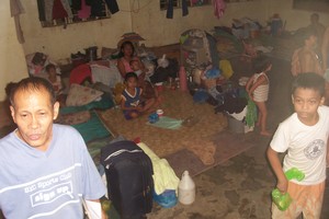 scenes from an evac center during typhoon ondoy