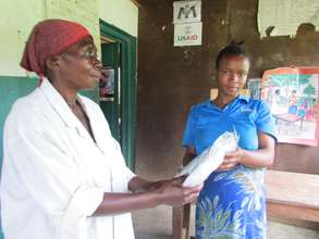 Gisele receives her delivery kit