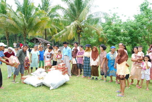 Indonesia Earthquake: Provide Necessities