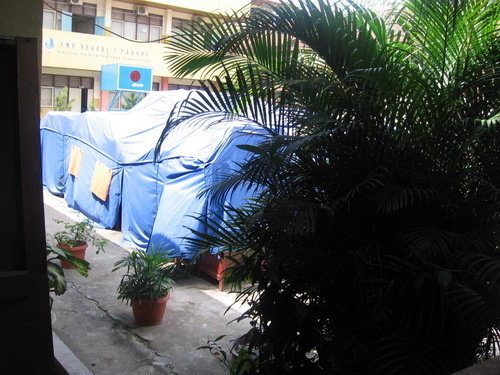 Indonesia Earthquake: Emergency School for Kids