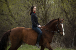 Vickie working saddleless with Wise