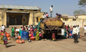 People wait for tanker for long hours