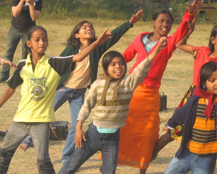 Empower 300 survivors with jobs & renewable energy