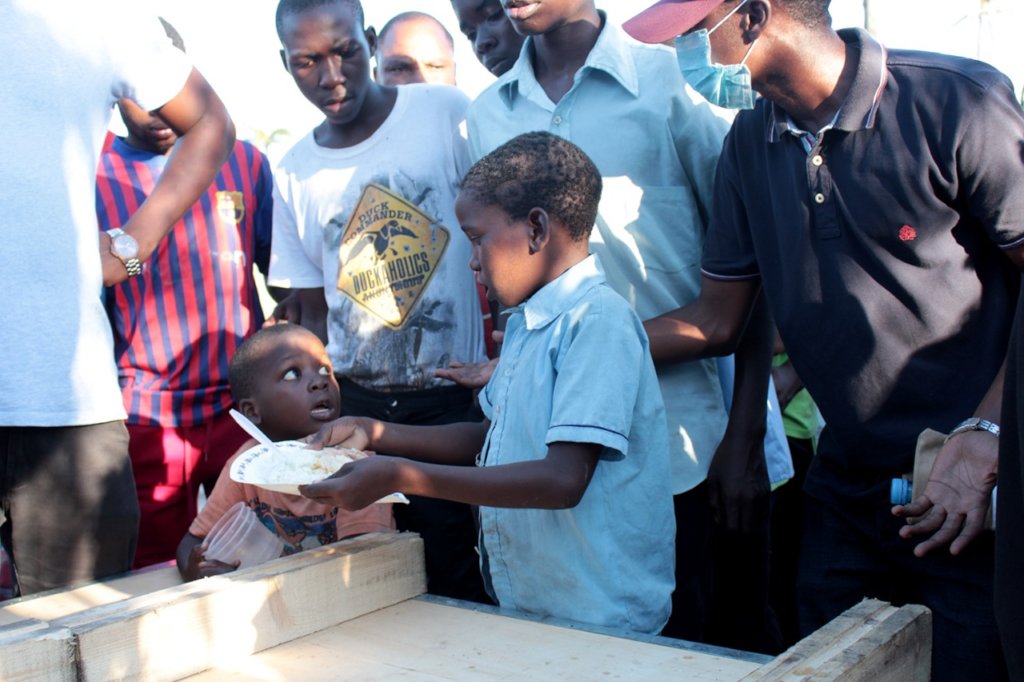Provide meals in Mozambique following Cyclone Idai