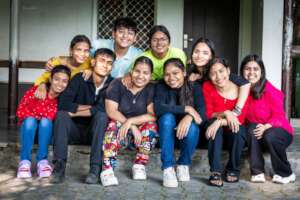 Anthea and Kelly and some other M:U students