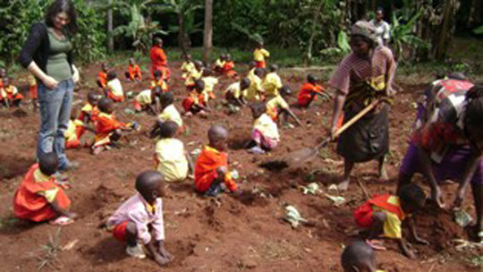 Empower Ugandan school children to combat hunger