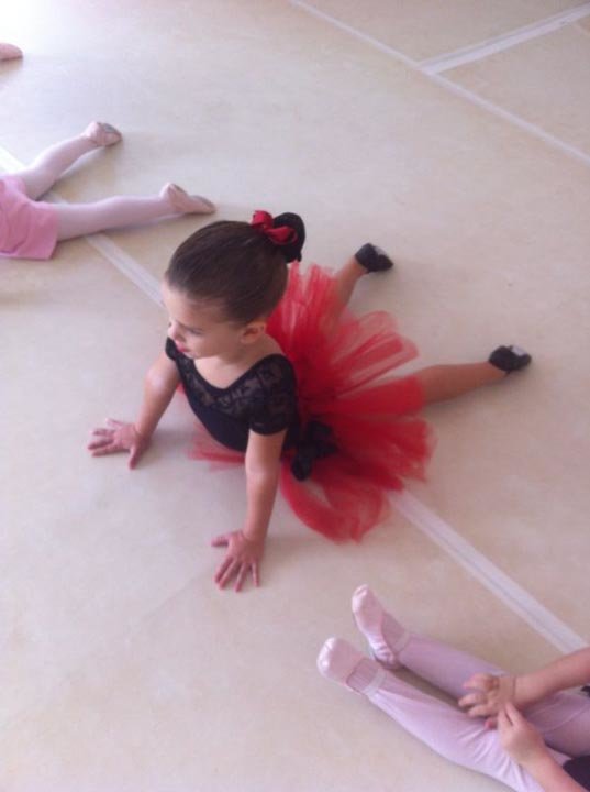 Enable brazilian dreaming kids learn ballet!