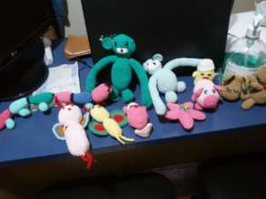 Toys produced by the knitting group