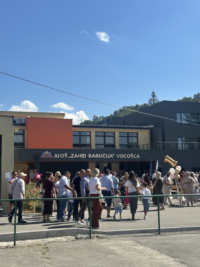 Welcome ceremony for first-grade students.