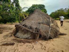 Collapsed house in Vilankulo