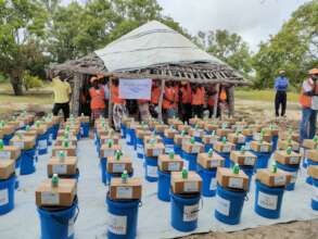 Buckets, chlorine tablets for 300 families in kits