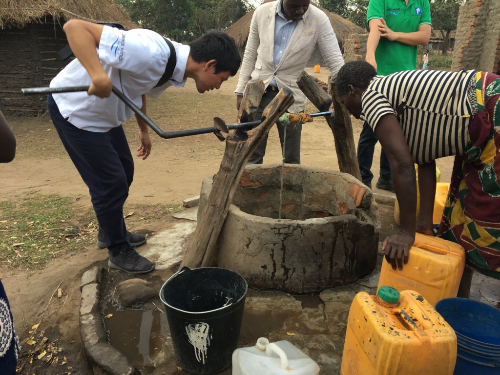 Lift up cyclone-devastated families in Mozambique