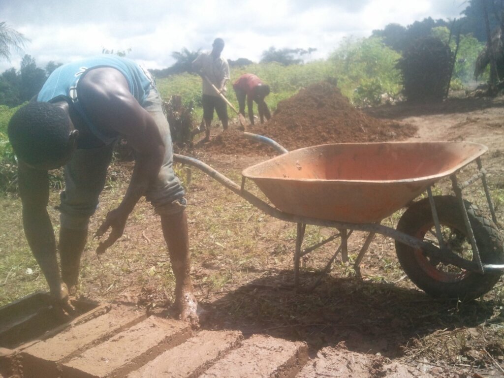 Support re-integration programs in Liberia & Kenya