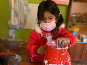 Arts and crafts at Picaflor House