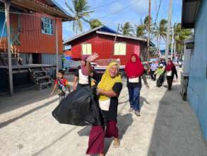 Mantanani Island's villagers - bright and early