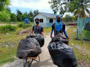 Teams work in pairs for daily waste collections
