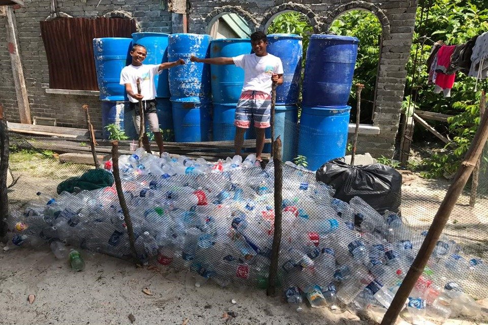 Transforming 1000 Lives through Waste