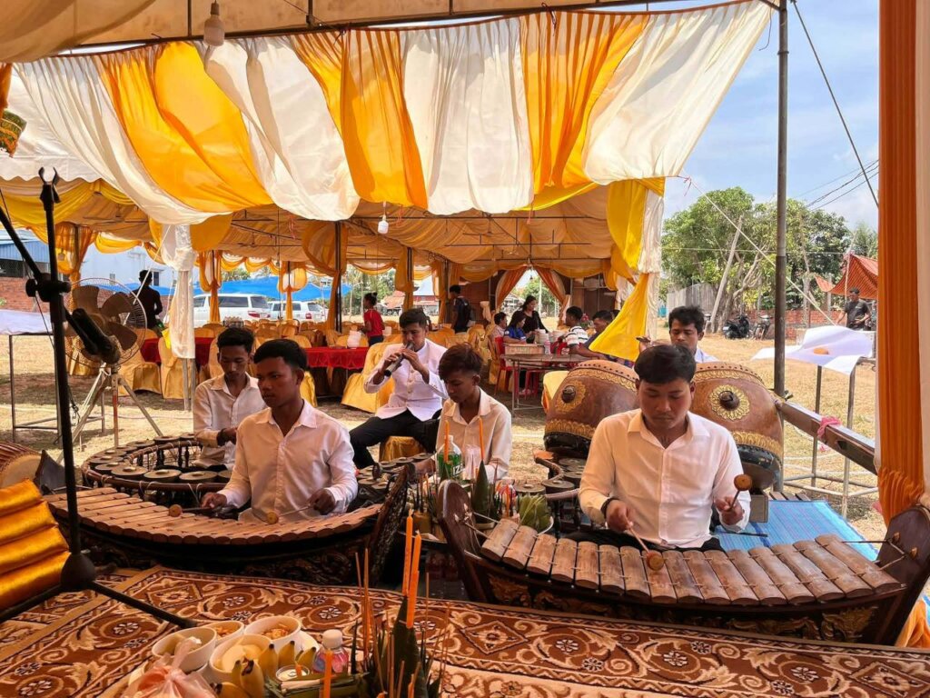 Noy performs traditional Khmer music