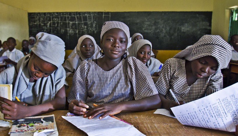 5000 sanitary pads For 5 African boarding schools