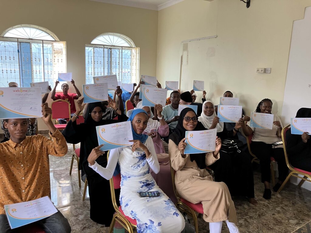 VTA & Short Course students w/ their certificates