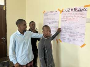 Short course students presenting destinations