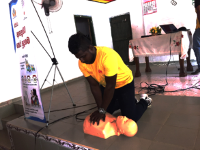 SL Life Saving demonstrating CPR
