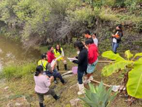 Macroinvertebrate population sampling workshop.