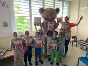 Kindergartners at Manuel Elzaburu y Vizcarrondo